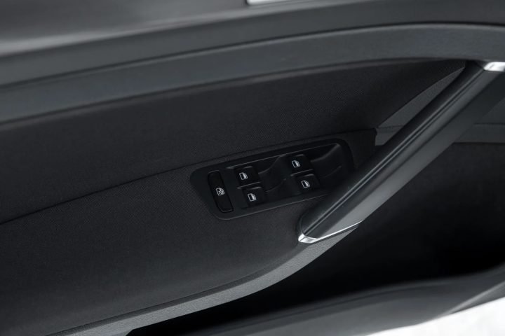 VW GOLF 7 SPORT 1.6D AUTOMATS