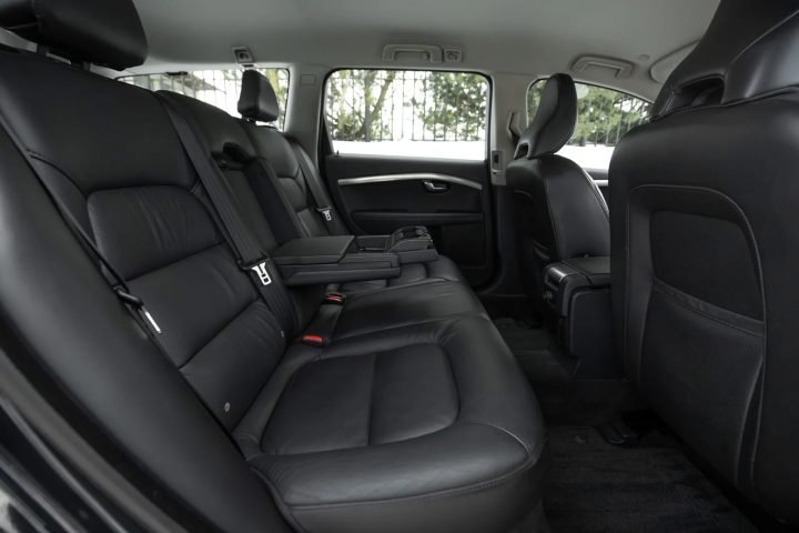 VOLVO V70 MOMENTUM 1.6D 85KW FULL OPTIONS