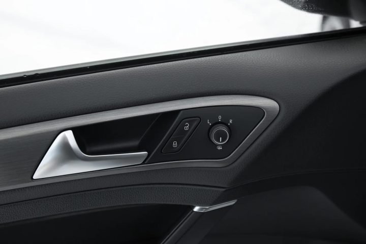VW GOLF 7 SPORT 1.6D AUTOMATS
