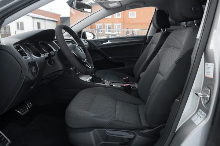 VW GOLF 7 SPORT 1.6D AUTOMATS