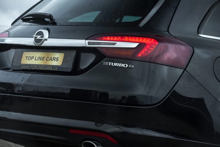 OPEL INSIGNIA OPC LINE 2.0D 143KW 4×4