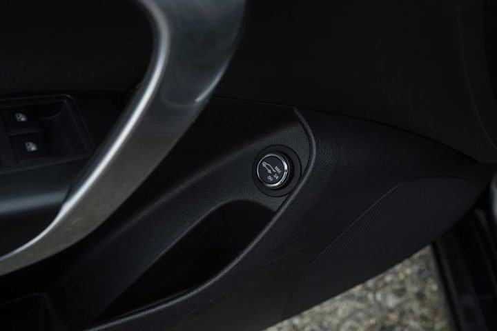 OPEL INSIGNIA OPC LINE 2.0D 143KW 4×4