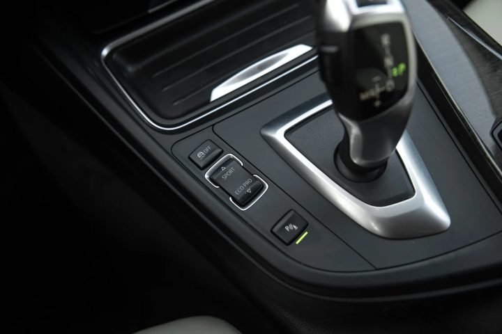 BMW 318D F30 2.0D INDIVIDUAL