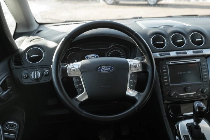 FORD S-MAX TITANIUM 2.2D 147KW AUTOMATS PILNAIS