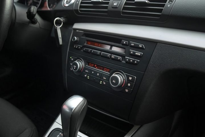 BMW 118D 2.0D 105KW ALPINEWEISS AUTOAMTS