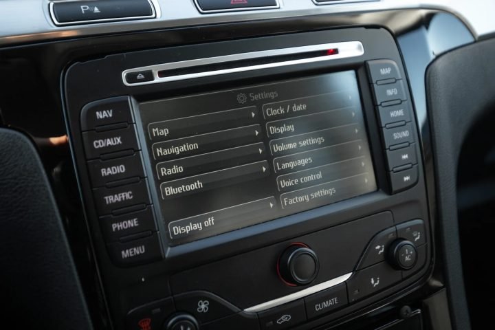 FORD S-MAX TITANIUM 2.2D 147KW AUTOMATS PILNAIS
